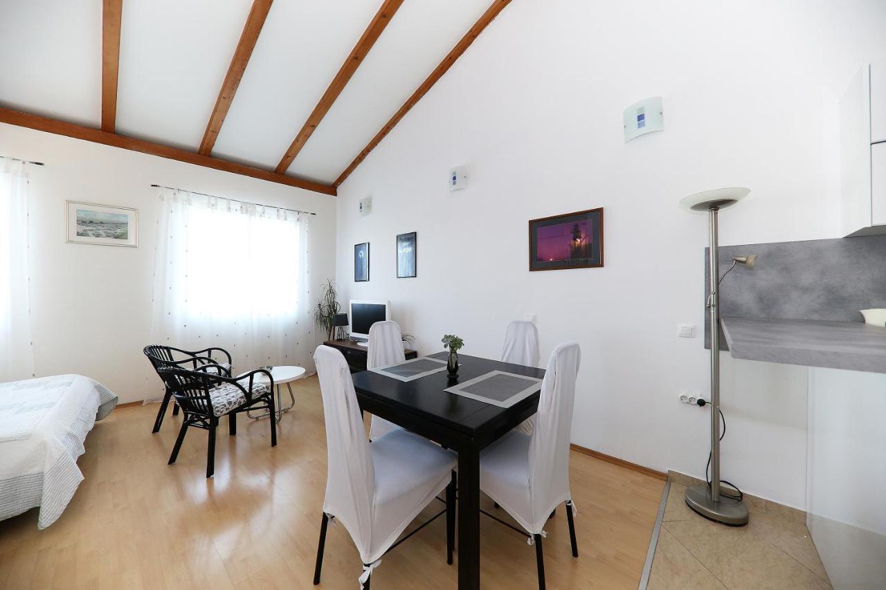 Puntamika Studio Zadar Extérieur photo