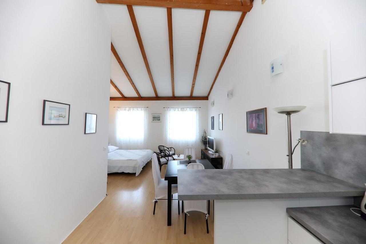 Puntamika Studio Zadar Extérieur photo